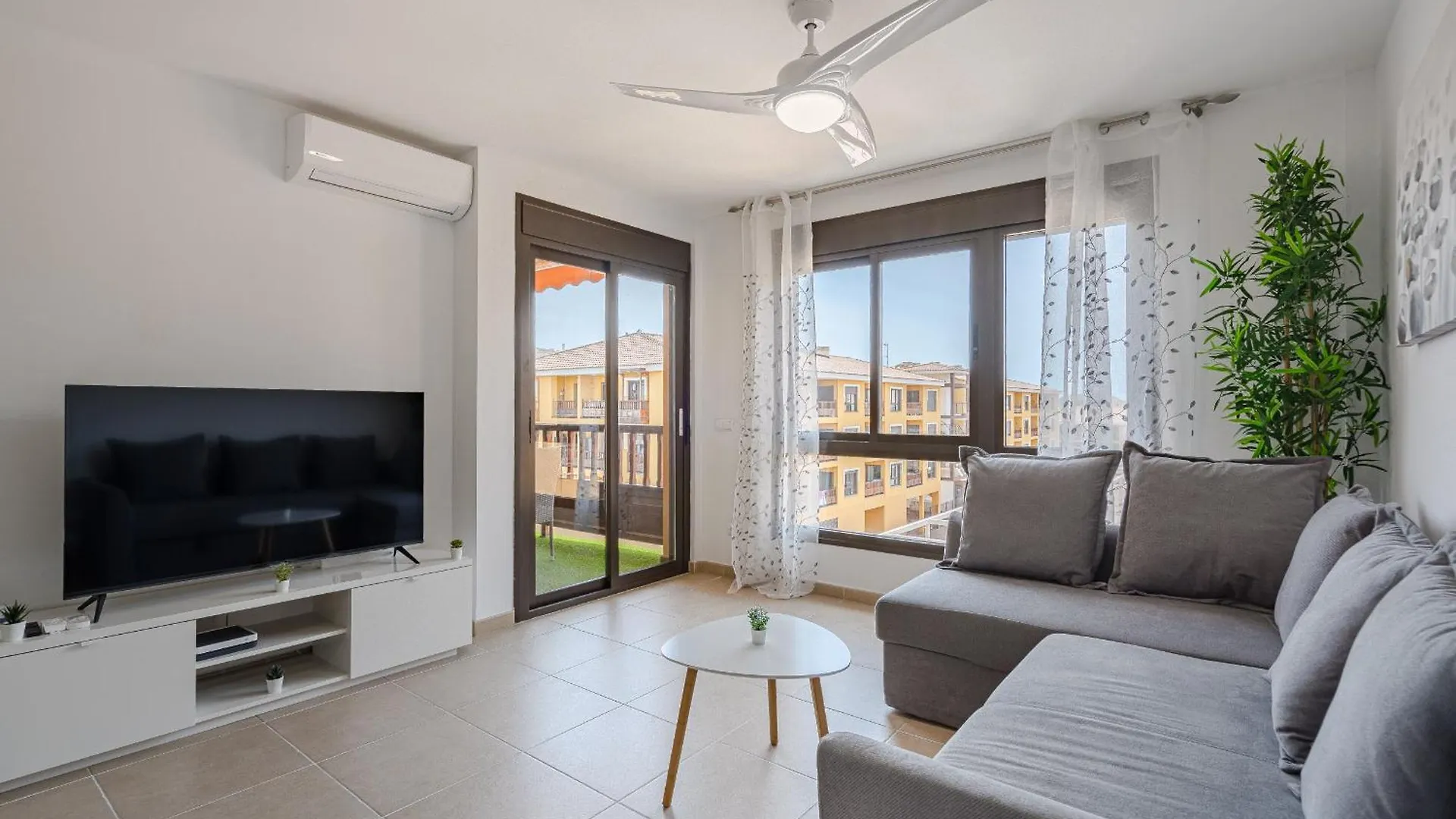 Palm Mar El Mocan 3 Beautiful Renovated Penthouse Apartment With Terrace